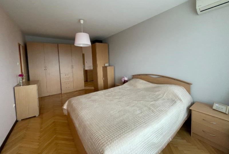 Дава се под наем Тристаен апартамент в София, Хиподрума - 105 кв.м за 612 € - Снимка #5