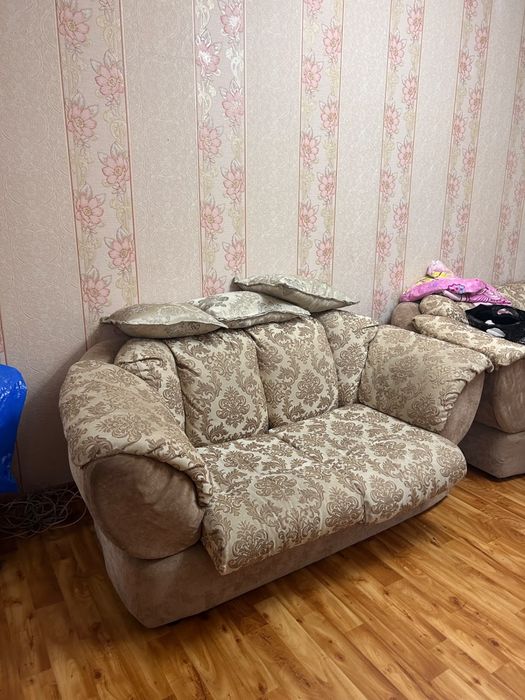Продам диван 120х60