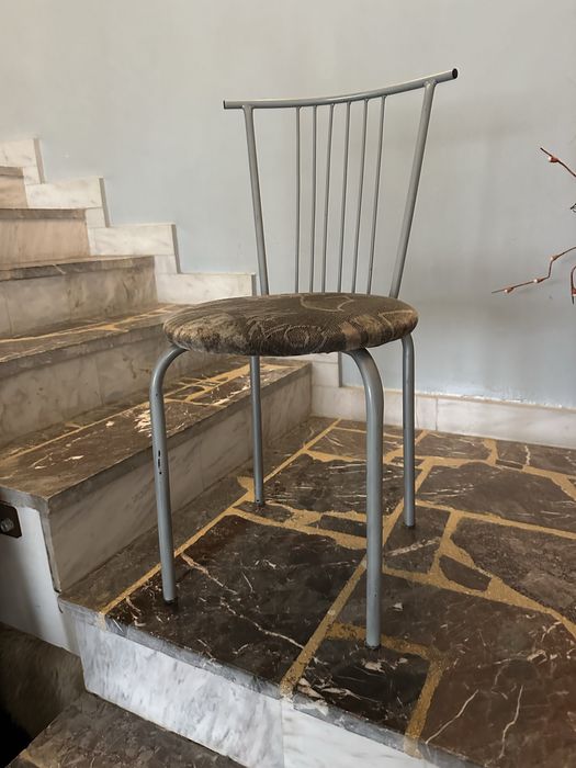 Трапезни столове