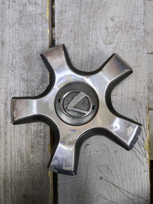 Lexus колпак для титановый диска
