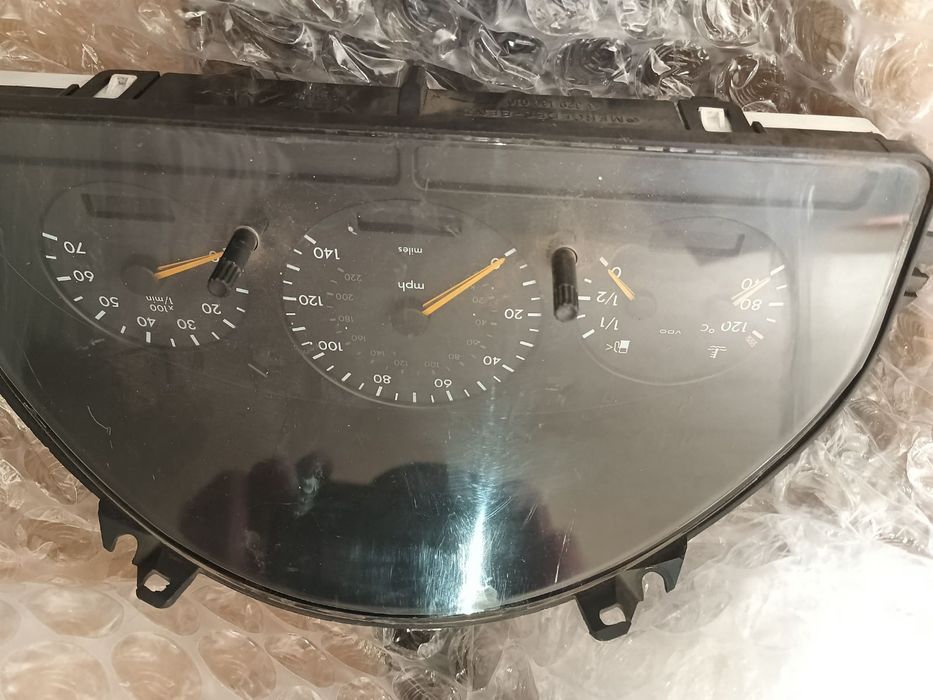 Арматурно табло / километраж  за Мерцедес w163  мл 320