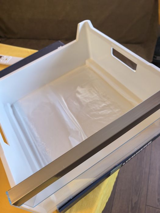 Пластмасово чекмедже/контейнер за хладилник с фризер Либхер Liebherr