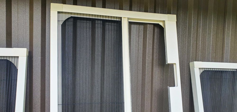 3 cadre cu plasa antiinsecte pentru usa rulota, autorulota,cabana, etc