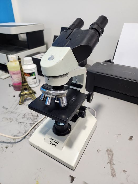 Mikroskop sotiladi Микроскоп на продажу