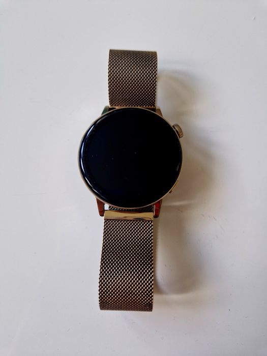Смарт часовник - Huawei Watch 3 42 mm + подарък