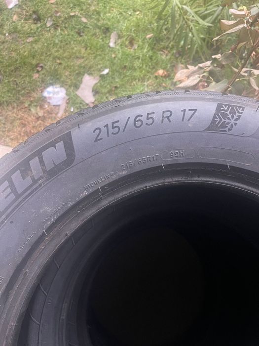 Vând anvelope Michelin de iarnă