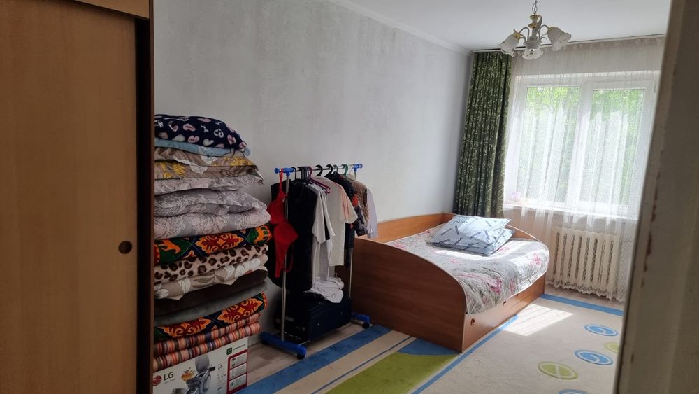 Срочно!!! Продаётся 2 ком кв 11 мкрн