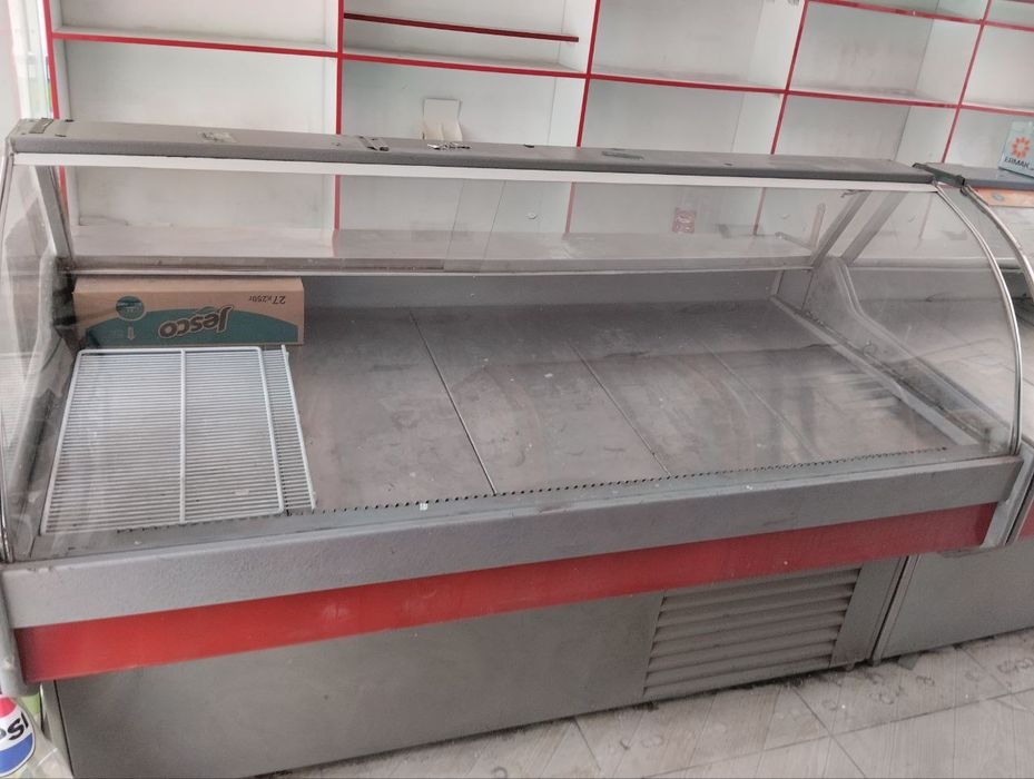 Витрина холодильник сотилади!!!