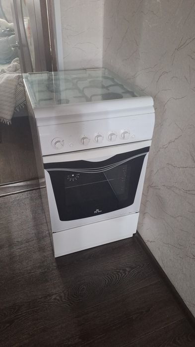 Продам газовую плиту