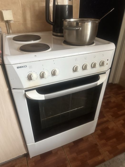 Продам электроплиту