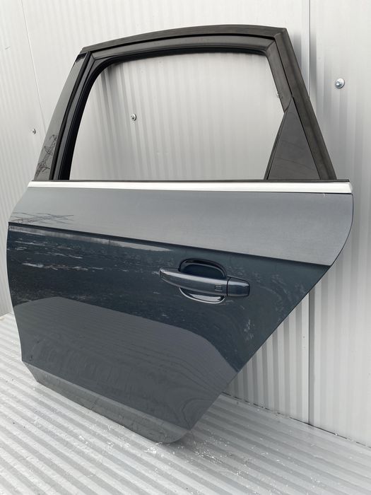 Usa st spate Audi A4 B8 Limuzina • cod de culoare LZ7H • 2008-2012