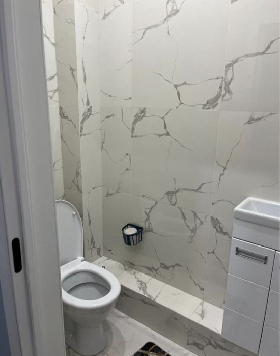 Жк Төле би, Хан-Шатыр