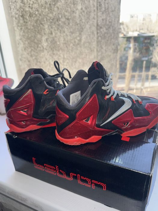 баскетбольные кроссовки LeBron 11
