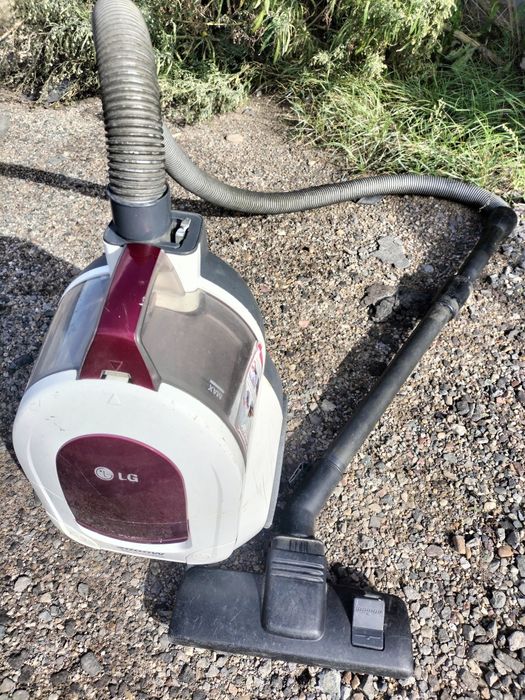 Продам пылесос LG