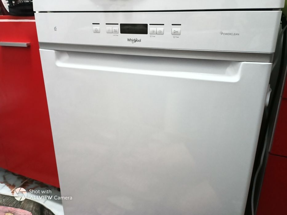 Mașina de spălat vase noua