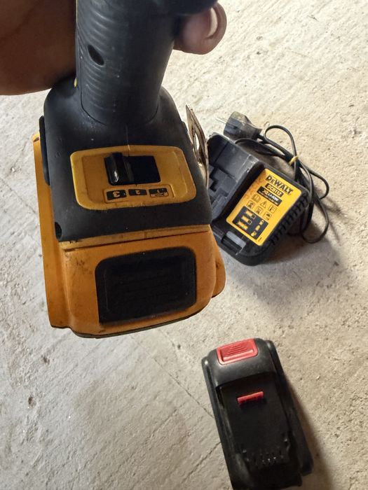 Dewalt DCF887 impact