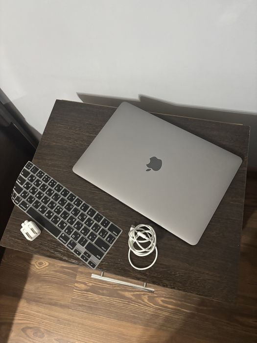 Macbook pro m1 2020, 92%