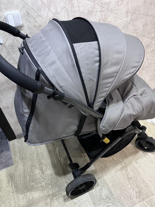 Продам коляску в отличном состояние