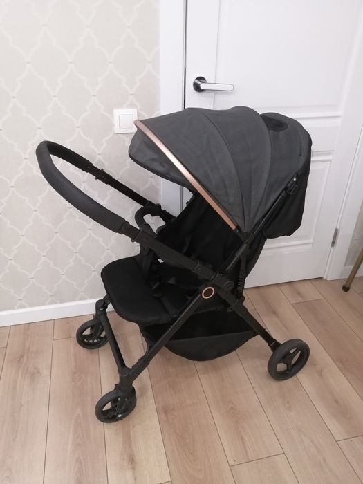 Продам детскую коляску.