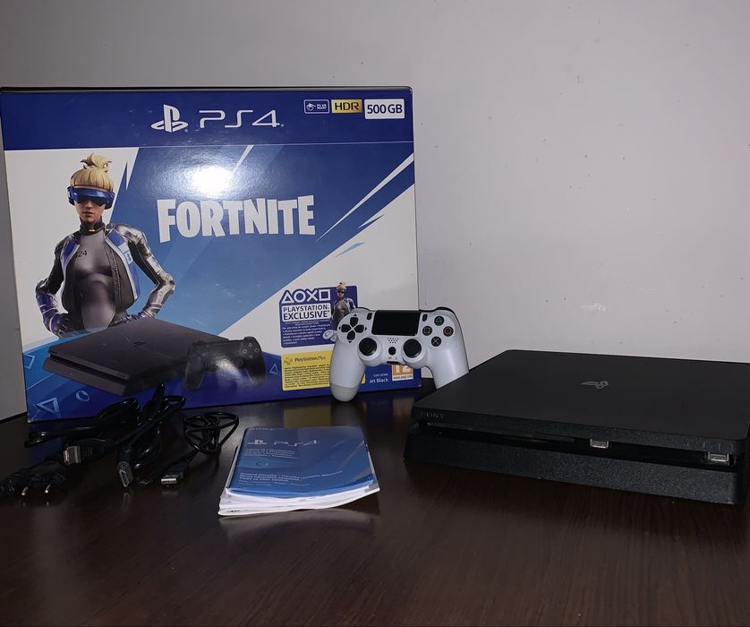 !!PS4 Slim 500GB!!