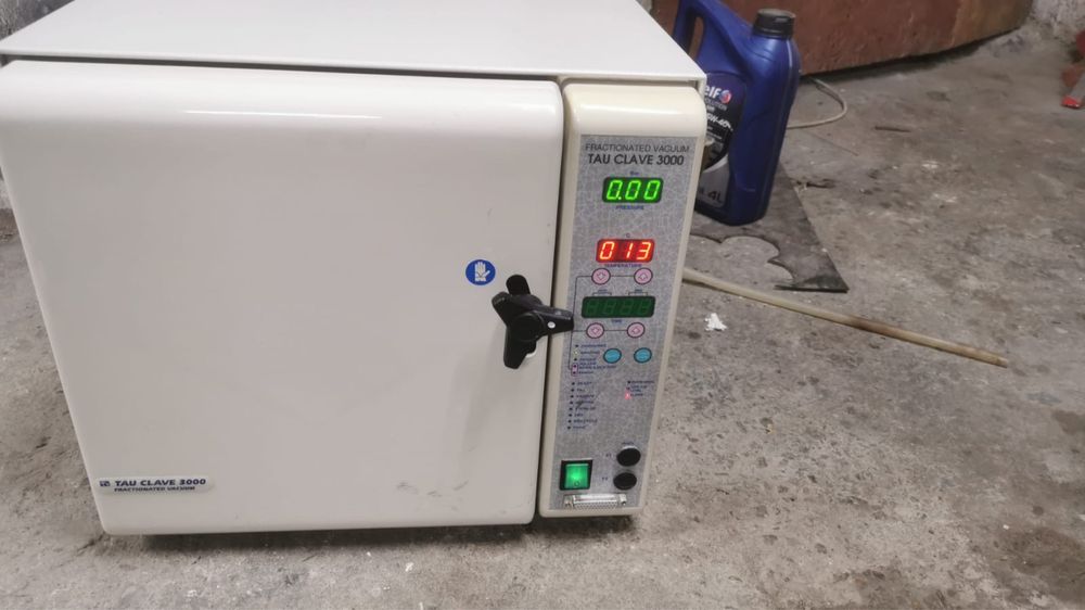 Autoclav Tau Clave 3000