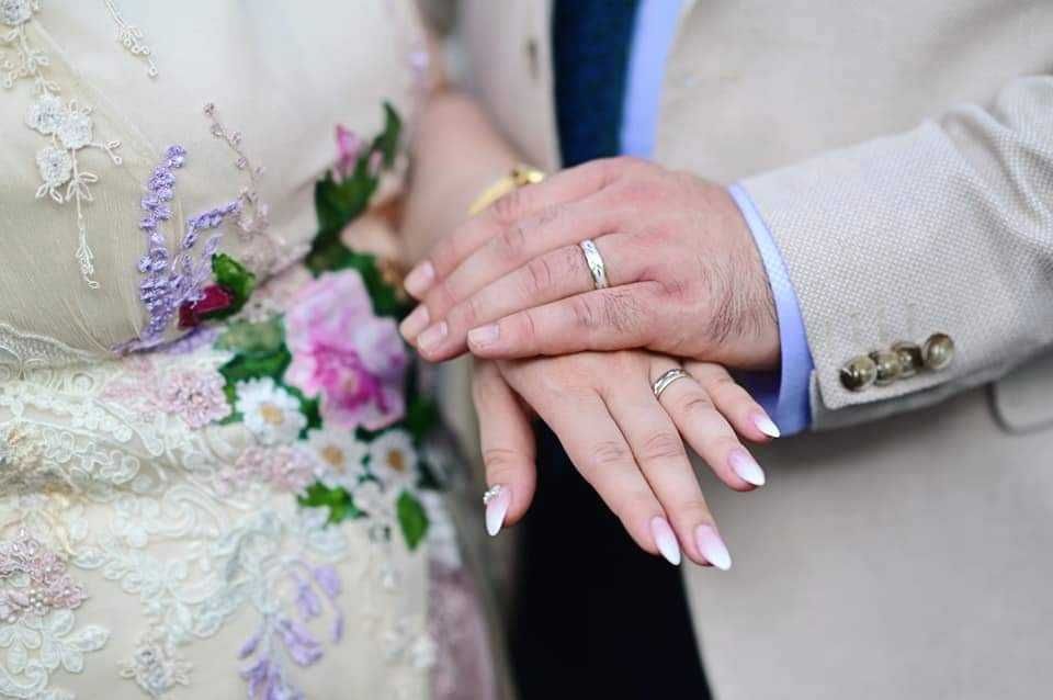 Vând rochie de mireasă, model unicat, pictată manual