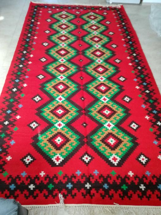 Vand covoare lana din Bucovina