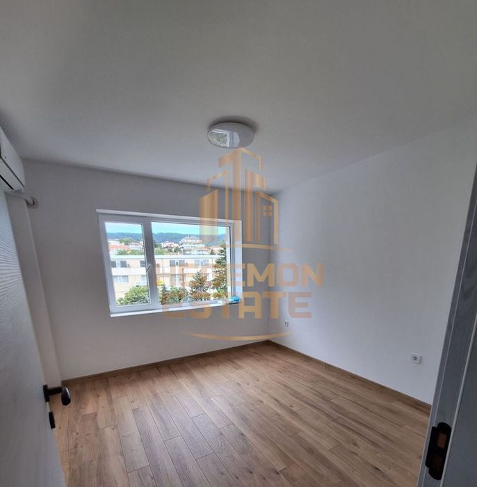 Продава се Четиристаен апартамент в Варна, Левски - 82 кв.м за 2400 €/кв.м - Снимка #3