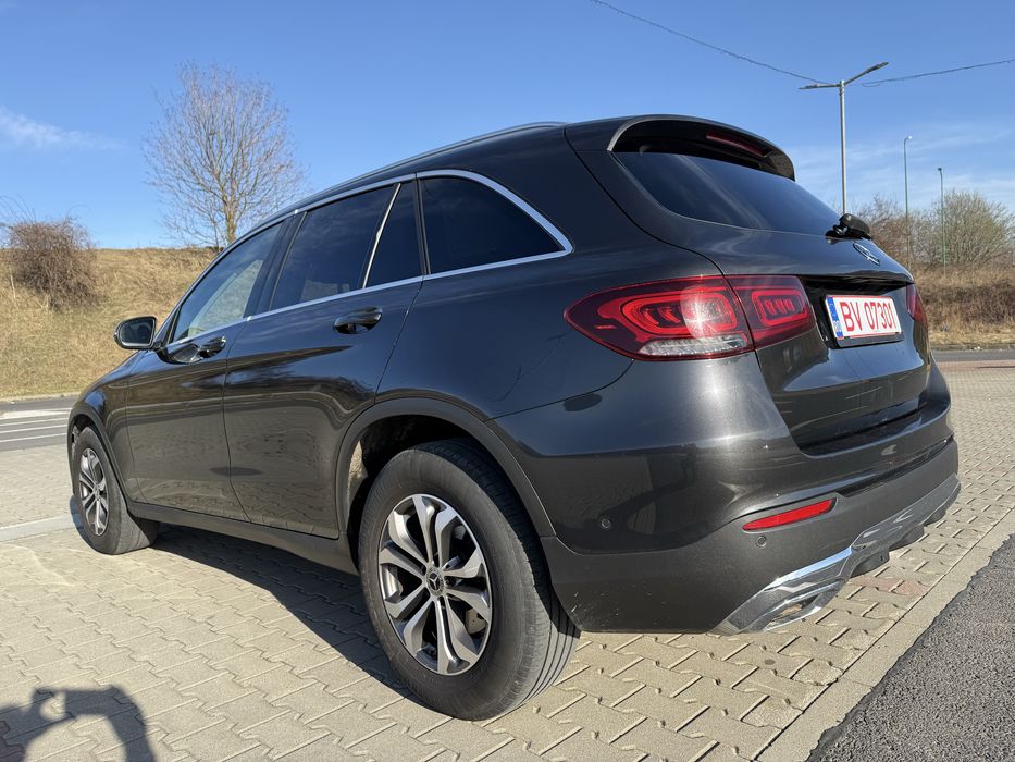 Vand Mercedes-Benz GLC (220d),2.0 litri diesel,194 cp,an 2020