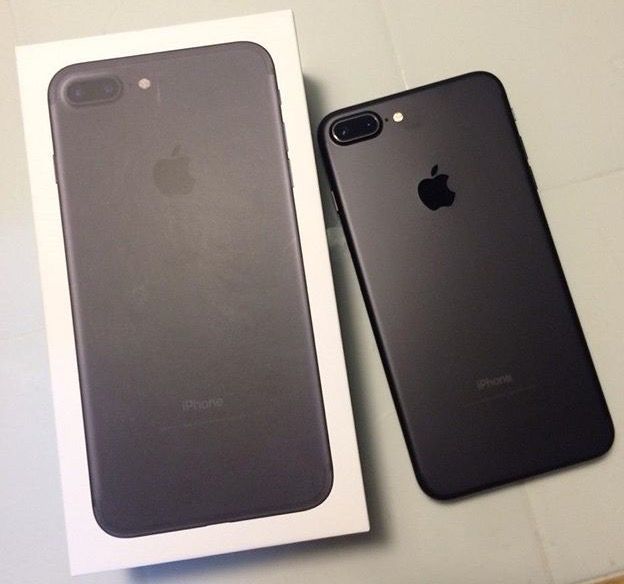 Продам IPhone 7plus