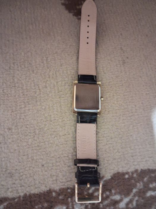 Продам  часы   Романсон