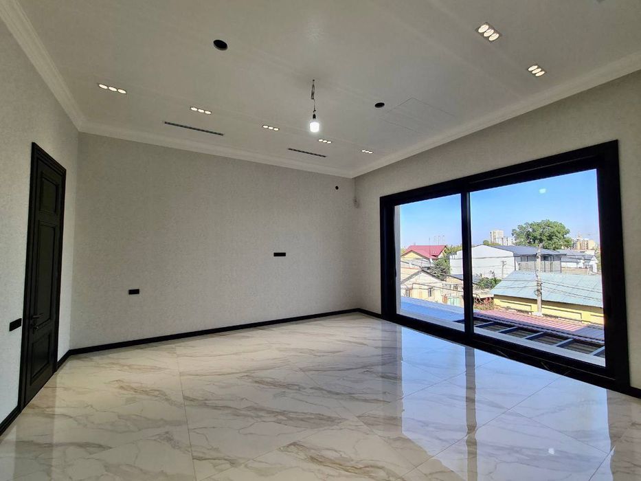 Продается очень Шикарный Дом самом центре города