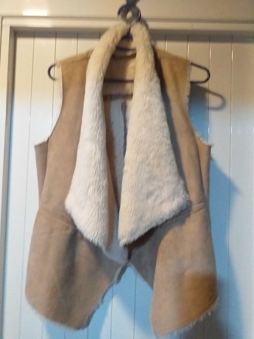 Vestă damă imitație piele întoarsă