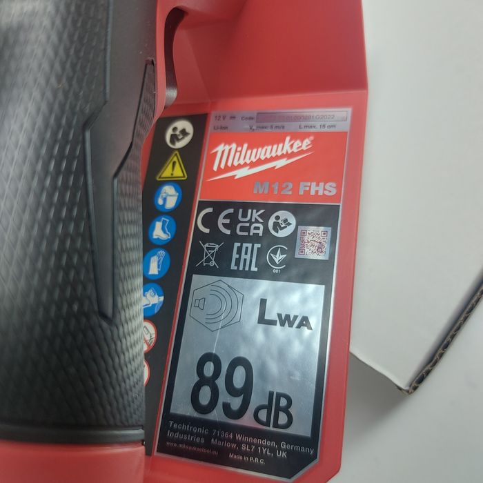 Акумулаторен трион Milwaukee M12 FHS-0