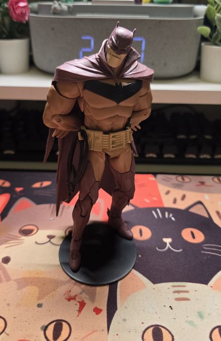 Фигурки dc и вархамер