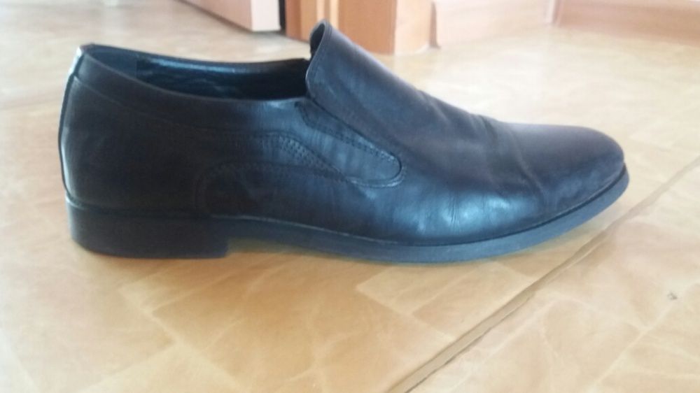 Мужские  чёрные туфли