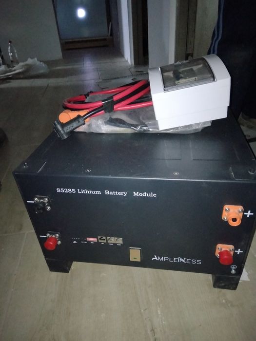Vând acumulator solar Ampleness