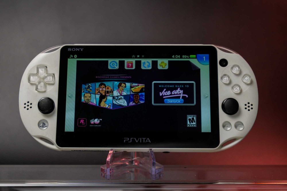 PS Vita 2000 Glacier White