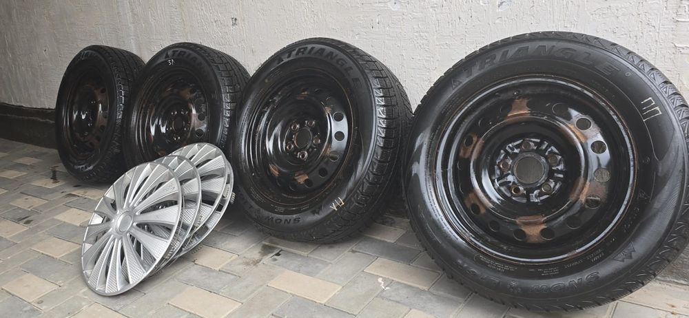 Продам шины размер 215/65/16