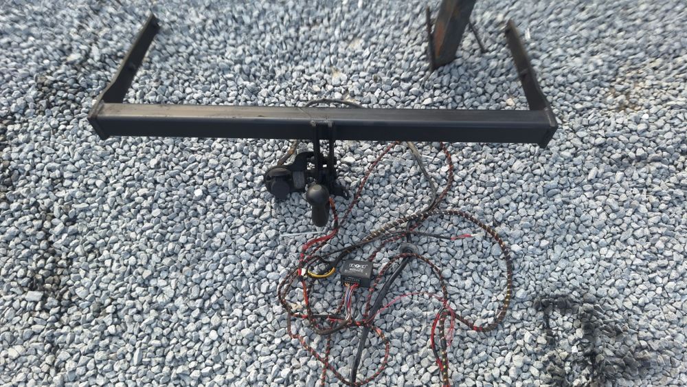 Теглич за VW TOURAN  2003-2009