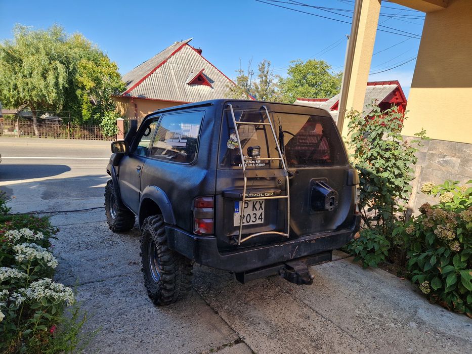 Vând Nissan Patrol, mașină de legendă,