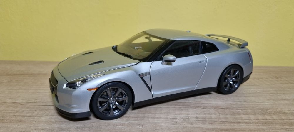 Macheta Nissan GT-R R35 KYOSHO