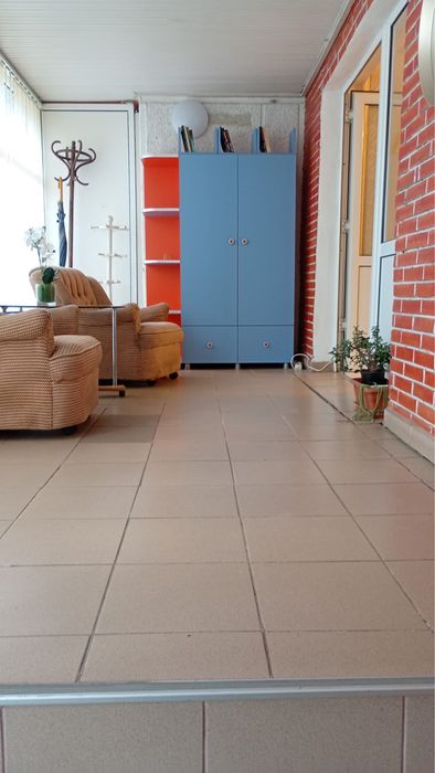 Apartament de închiriat- spațios, stradal,poziție excelentă