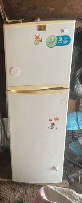 Холодильник марка LG
