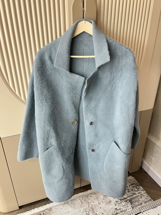 Новое пальто, теплое и красивое