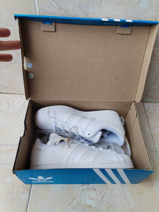 Adidas Superstar - страхотни  кецове НОВИ 36