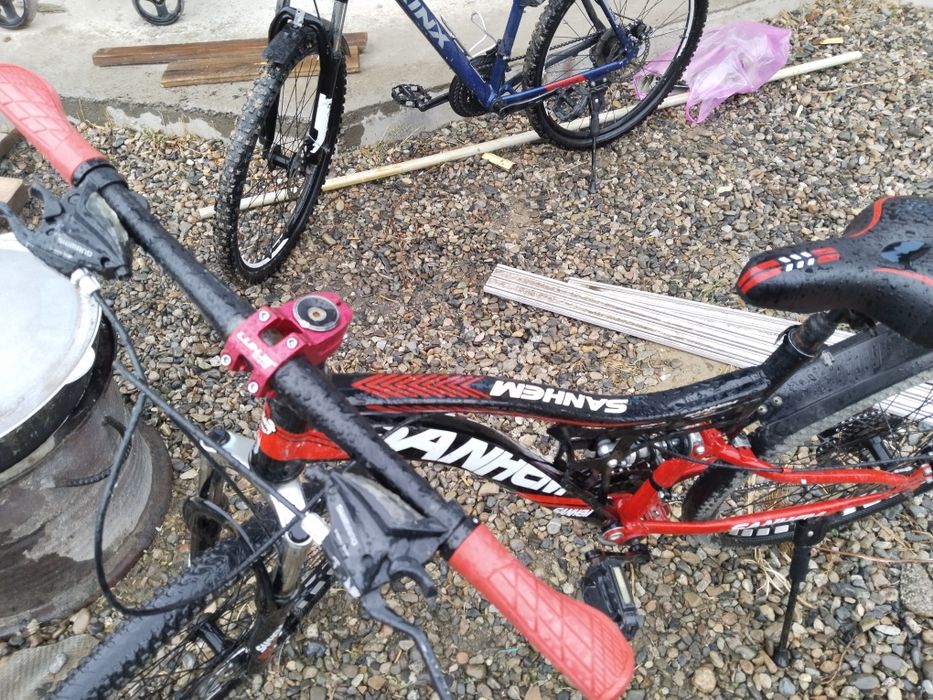 Горный двухподвесный велосипед