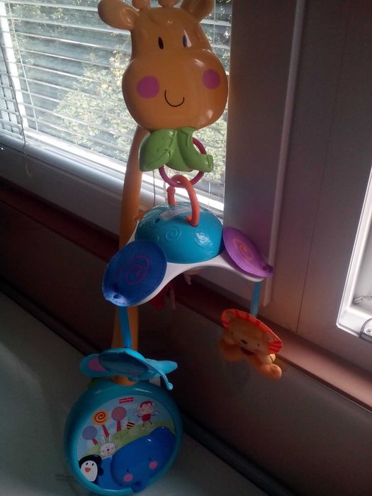 Fisher price въртележка
