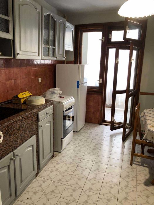 Дава се под наем Тристаен апартамент в Бургас, Център - 100 кв.м за 450 € - Снимка #7