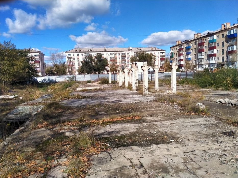 Участок с фундаментом